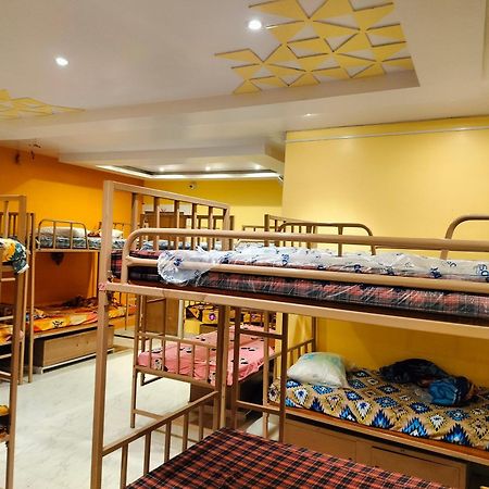 Sri Durga Jatri Nibasa Hostel Brahmapur Bagian luar foto