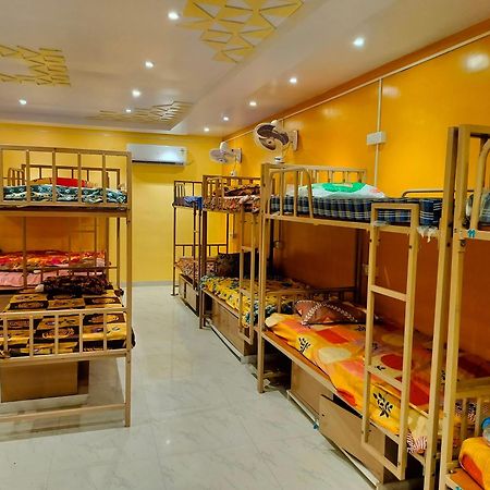 Sri Durga Jatri Nibasa Hostel Brahmapur Bagian luar foto