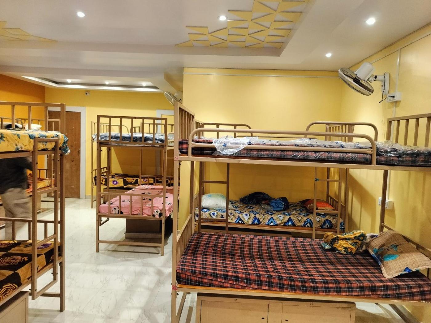 Sri Durga Jatri Nibasa Hostel Brahmapur Bagian luar foto