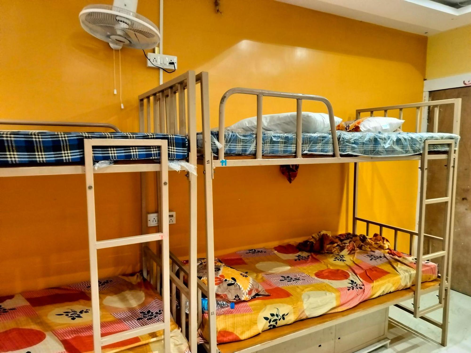 Sri Durga Jatri Nibasa Hostel Brahmapur Bagian luar foto
