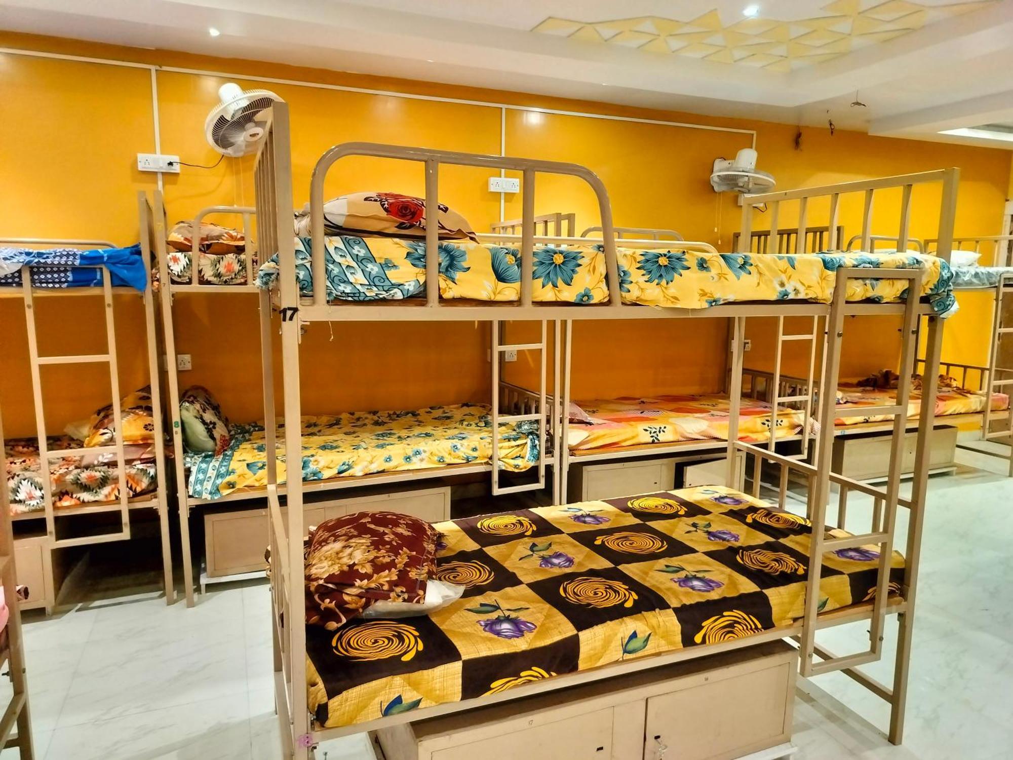 Sri Durga Jatri Nibasa Hostel Brahmapur Bagian luar foto